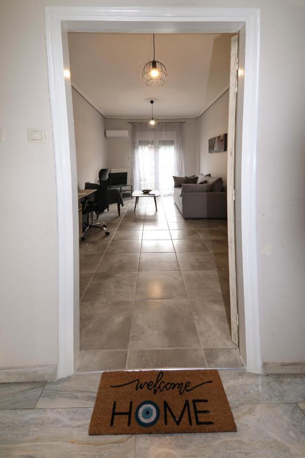 Stay Here - Διαμέρισμα Στο Κέντρο Του Βόλου Volos Bagian luar foto